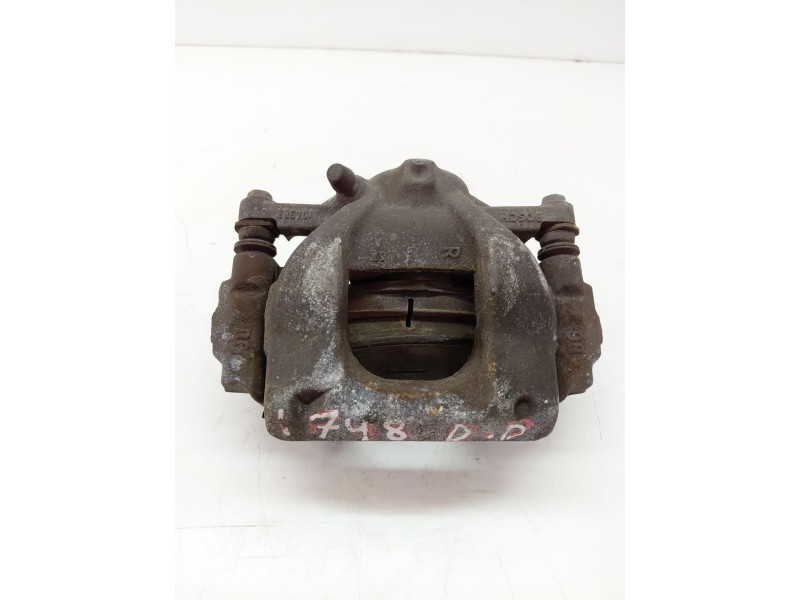 Recambio de pinza freno delantera derecha para toyota auris 2.0 d-4d 126 cv referencia OEM IAM Y04302  