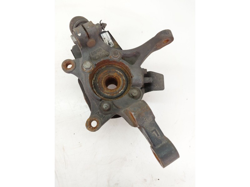 Recambio de mangueta delantera izquierda para kia cee´d 1.6 crdi 136 cv referencia OEM IAM A6600X  