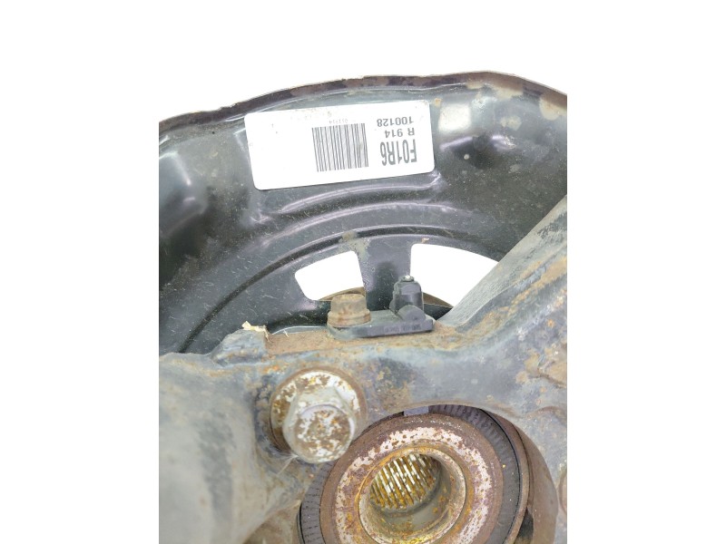 Recambio de mangueta delantera derecha para toyota auris 2.0 d-4d 126 cv referencia OEM IAM 100128  