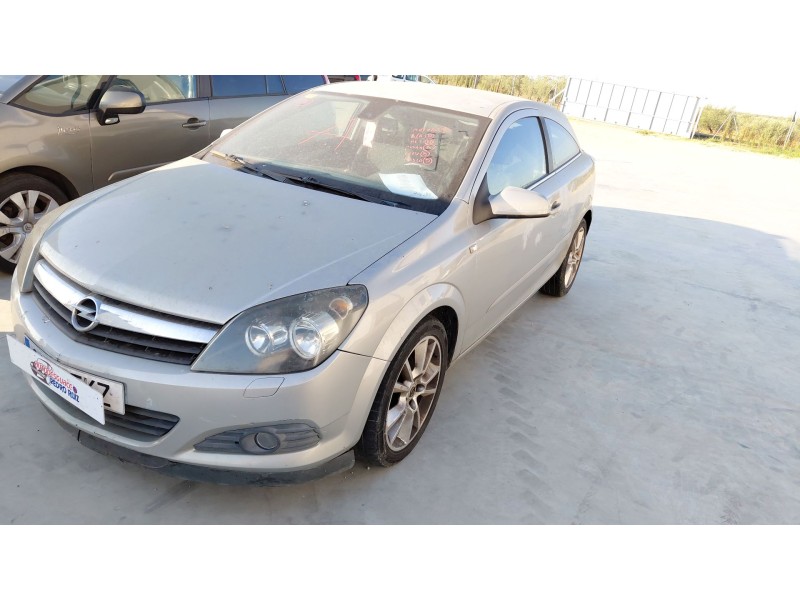 opel astra h gtc (a04) del año 2007