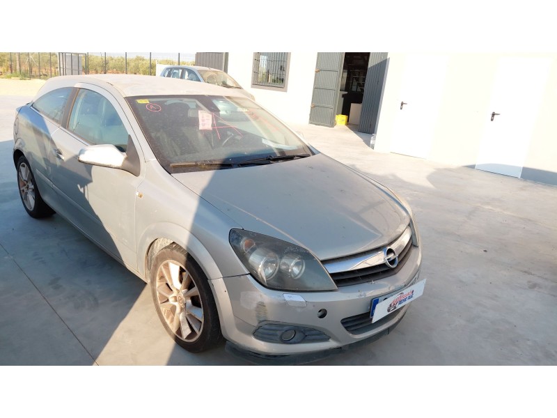opel astra h gtc (a04) del año 2007