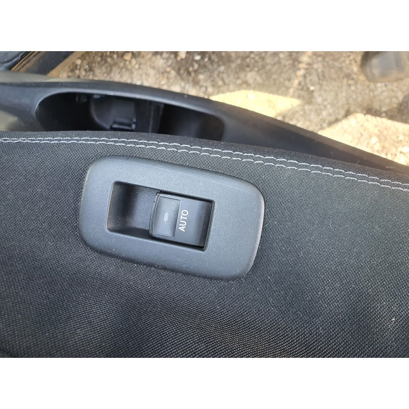 Recambio de mando elevalunas trasero izquierdo para toyota auris 2.0 d-4d cat referencia OEM IAM   