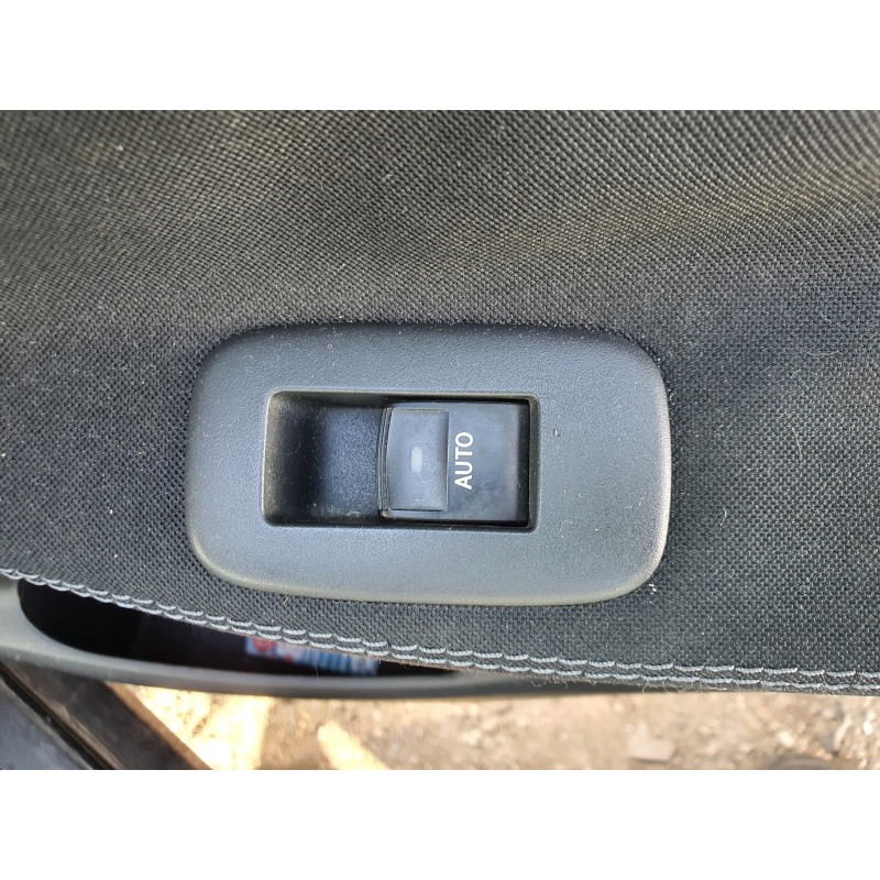 Recambio de mando elevalunas trasero derecho para toyota auris 2.0 d-4d cat referencia OEM IAM   