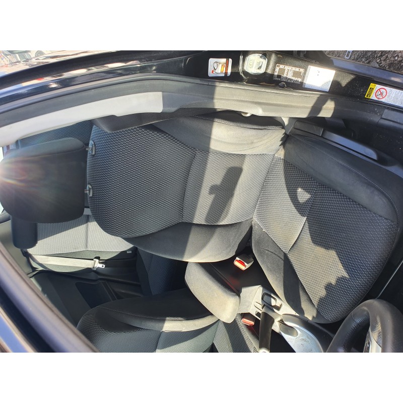 Recambio de asiento delantero izquierdo para toyota auris 2.0 d-4d cat referencia OEM IAM   