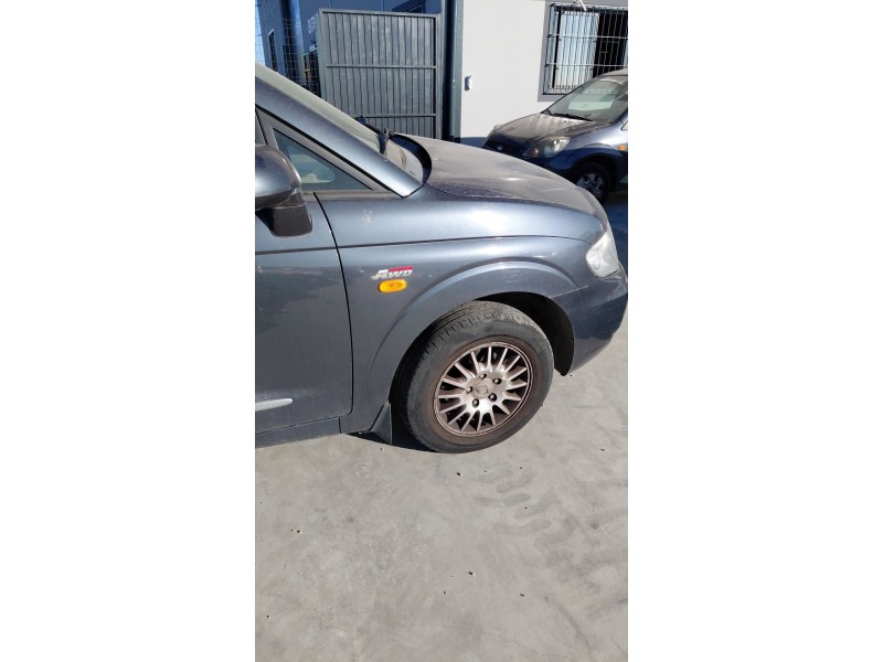 Recambio de aleta delantera derecha para ssangyong rodius i 2.7 xdi 4wd referencia OEM IAM   