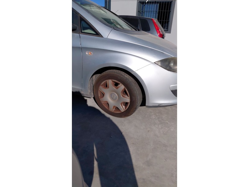 Recambio de aleta delantera derecha para seat altea (5p1) 1.9 tdi referencia OEM IAM   
							