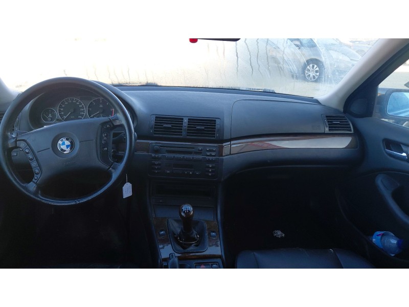 bmw 3 (e46) del año 2005
							