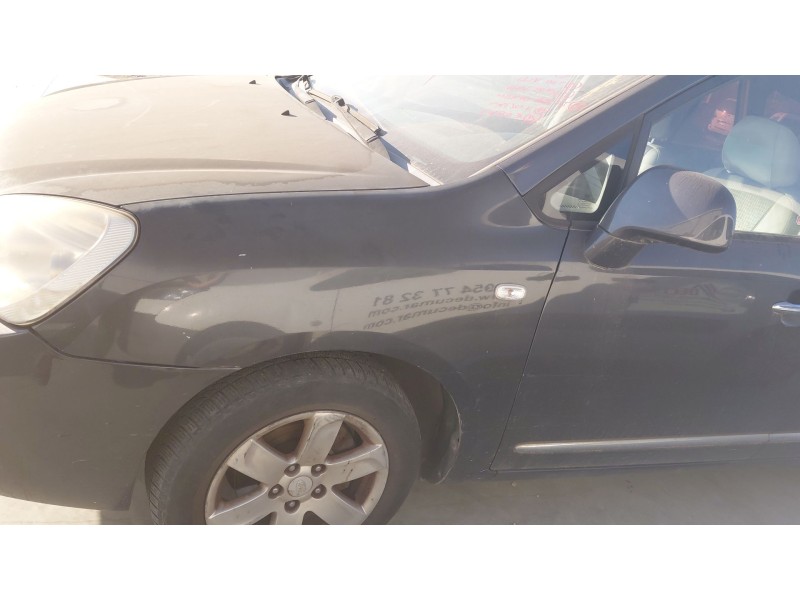 Recambio de aleta delantera izquierda para kia carens iii monospace (un) 2.0 crdi 140 referencia OEM IAM   
							