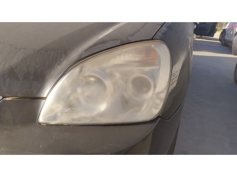 Recambio de faro izquierdo para kia carens iii monospace (un) 2.0 crdi 140 referencia OEM IAM   
							