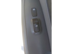 Recambio de mando elevalunas delantero derecho para kia carens iii monospace (un) 2.0 crdi 140 referencia OEM IAM   