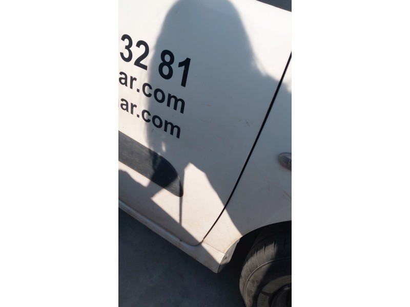Recambio de puerta delantera derecha para peugeot partner tepee 1.6 hdi / bluehdi 75 referencia OEM IAM   