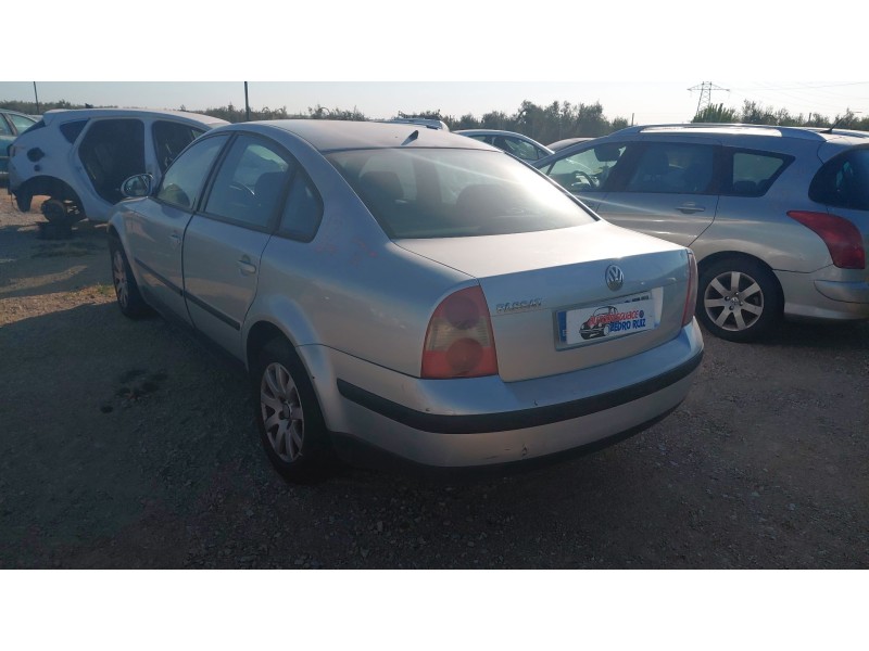 volkswagen passat b5.5 (3b3) del año 2004
							