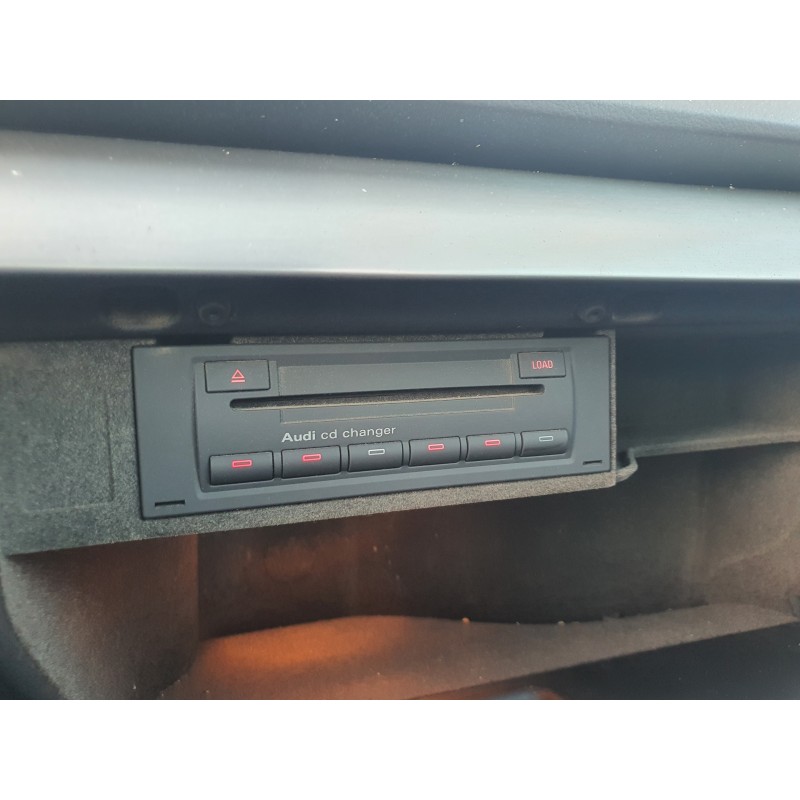 Recambio de sistema audio / radio cd para audi a4 berlina (8e) 2.0 tdi referencia OEM IAM   