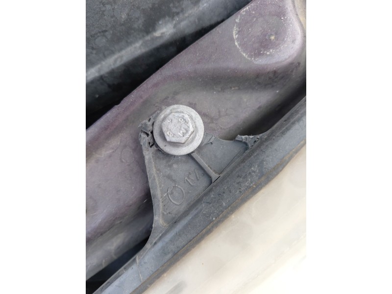 Recambio de faro izquierdo para peugeot 307 sw (3h) 1.6 hdi 110 referencia OEM IAM   
							