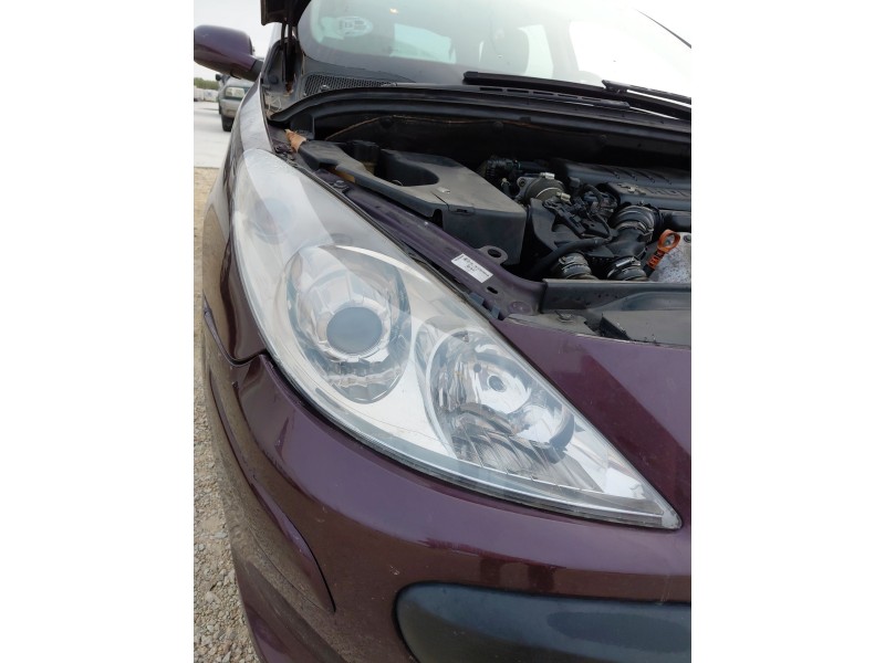 Recambio de faro derecho para peugeot 307 sw (3h) 1.6 hdi 110 referencia OEM IAM   
							