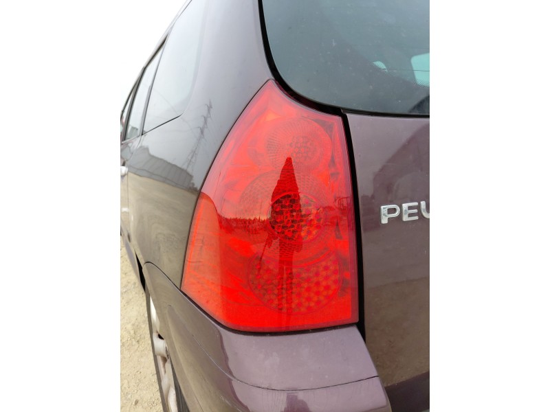 Recambio de piloto trasero izquierdo para peugeot 307 sw (3h) 1.6 hdi 110 referencia OEM IAM   
							
