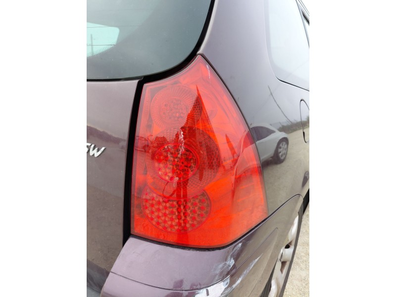Recambio de piloto trasero derecho para peugeot 307 sw (3h) 1.6 hdi 110 referencia OEM IAM   
							