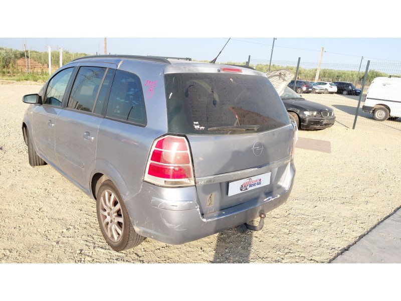 opel zafira / zafira family b (a05) del año 2008
							