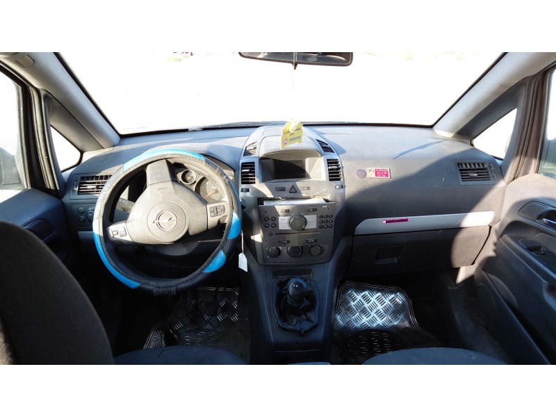 opel zafira / zafira family b (a05) del año 2008
							