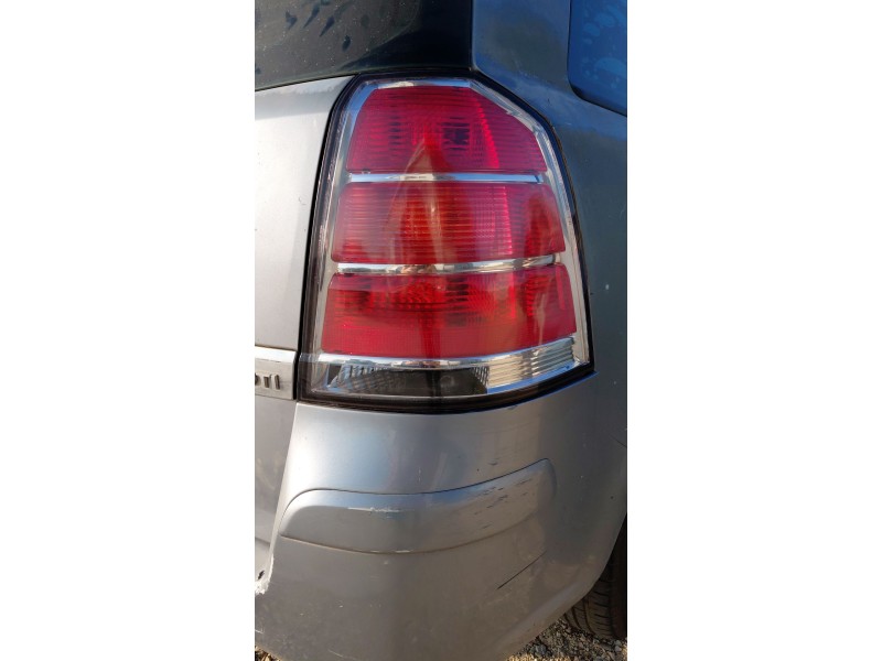 Recambio de piloto trasero derecho para opel zafira / zafira family b (a05) 1.9 cdti (m75) referencia OEM IAM   
							