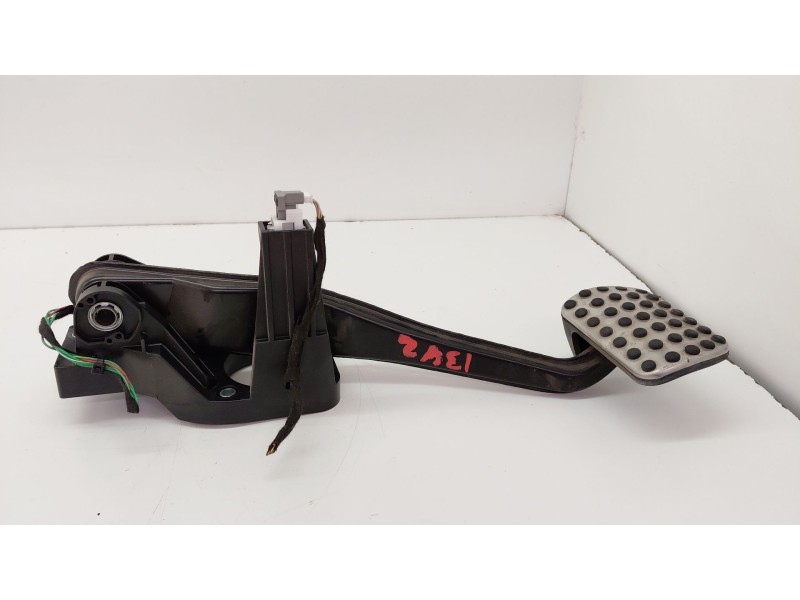 Recambio de pedal freno para mercedes-benz clase cla (w117) cla 220 cdi (117.303) referencia OEM IAM A2462920208  
							