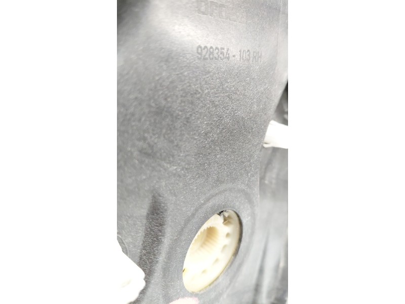 Recambio de elevalunas delantero derecho para mercedes-benz clase cla (w117) cla 220 cdi (117.303) referencia OEM IAM 928354103R