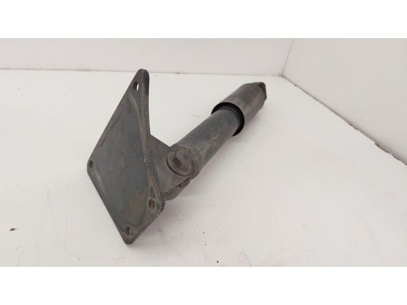 Recambio de amortiguador delantero derecho para iveco daily furgón 2.3 diesel cat referencia OEM IAM 504198992  