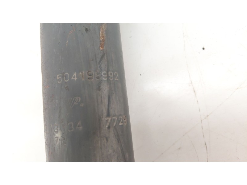 Recambio de amortiguador delantero derecho para iveco daily furgón 2.3 diesel cat referencia OEM IAM 504198992  