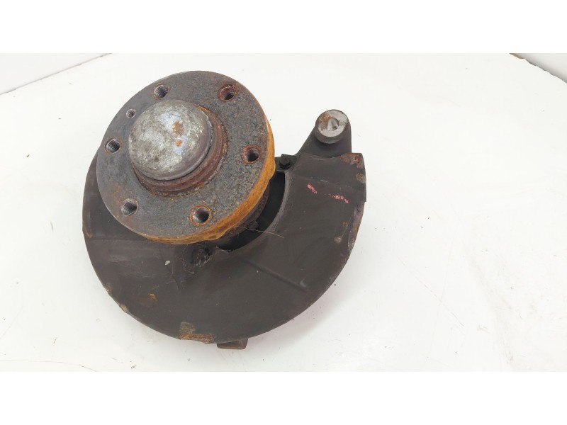 Recambio de mangueta delantera derecha para iveco daily furgón 2.3 diesel cat referencia OEM IAM   