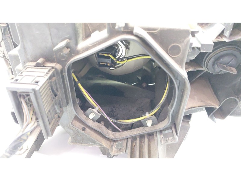 Recambio de faro derecho para bmw x3 (e83) 3.0 d referencia OEM IAM 0301210204  
