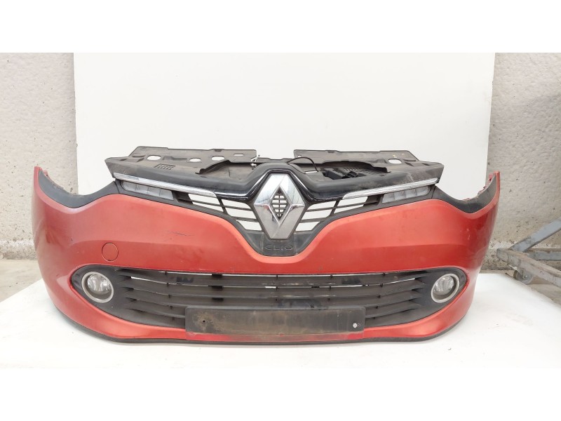 Recambio de paragolpes delantero para renault clio iv (bh_) 0.9 tce 90 referencia OEM IAM   
							
