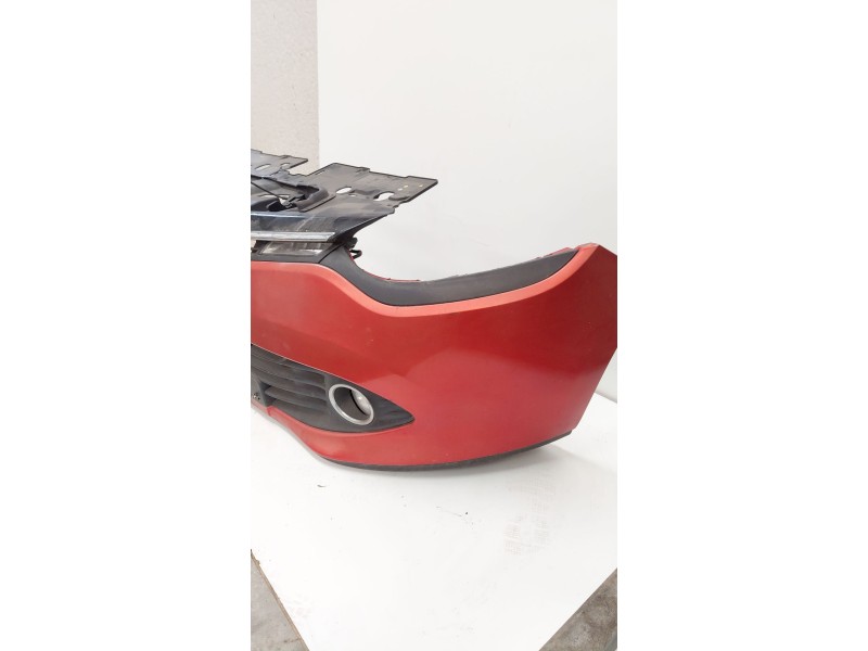 Recambio de paragolpes delantero para renault clio iv (bh_) 0.9 tce 90 referencia OEM IAM   
							