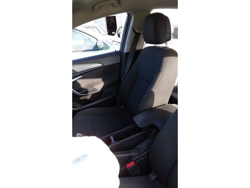 Recambio de asiento delantero derecho para opel insignia a (g09) 2.0 cdti (68) referencia OEM IAM   
