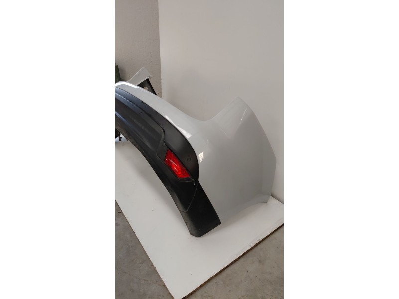 Recambio de paragolpes trasero para jaguar f-pace (x761) 2.0 td4 awd referencia OEM IAM   