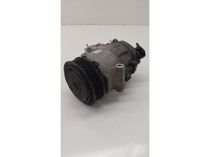 Recambio de compresor aire acondicionado para seat ibiza iv (6j5, 6p1) 1.9 tdi referencia OEM IAM 6Q0820808F  