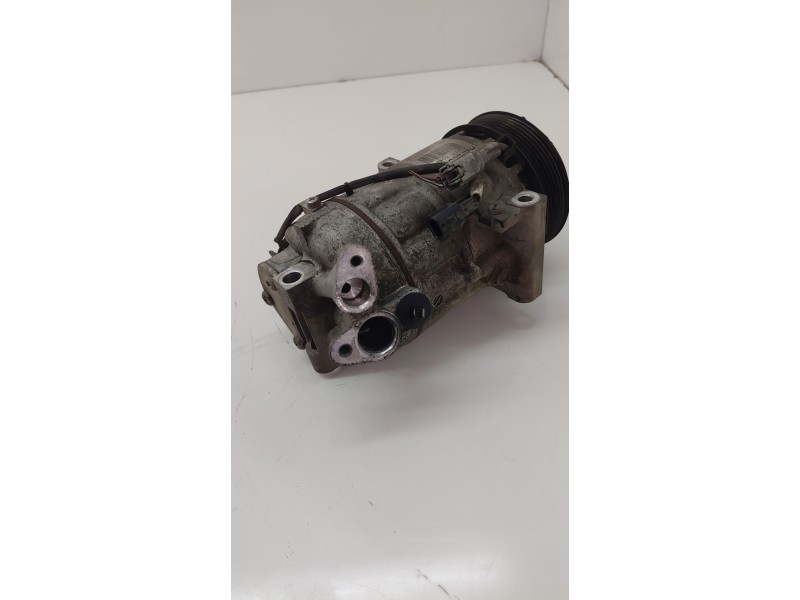 Recambio de compresor aire acondicionado para renault clio iv (bh_) 0.9 tce 90 referencia OEM IAM 926000217R  
							