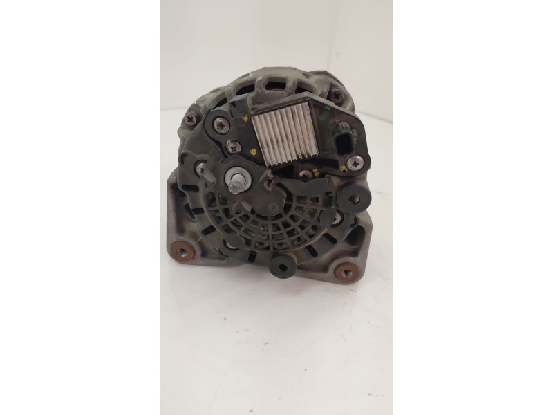 Recambio de alternador para renault clio iv (bh_) 0.9 tce 90 referencia OEM IAM   