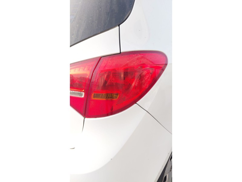 Recambio de piloto trasero derecho para opel meriva b monospace (s10) 1.3 cdti (75) referencia OEM IAM   
							