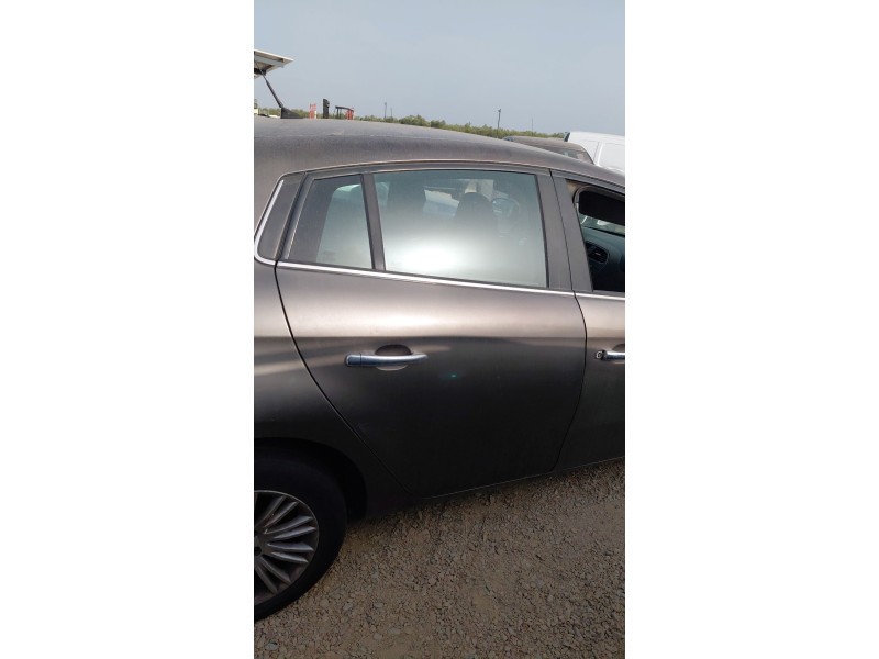 Recambio de puerta trasera derecha para fiat bravo ii (198_) 1.9 d multijet (198axb1a) referencia OEM IAM   
							