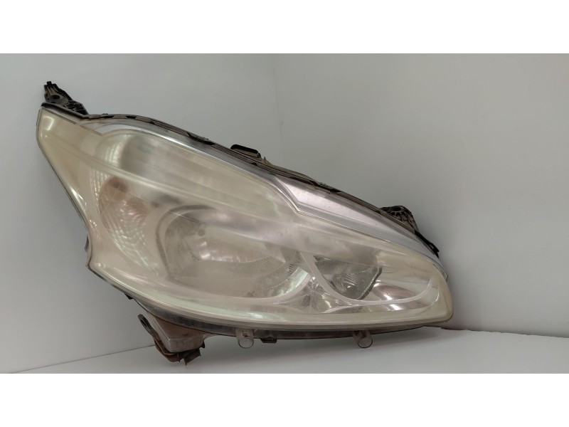 Recambio de faro derecho para peugeot 208 i (ca_, cc_) 1.2 vti 82 referencia OEM IAM 9802221280  