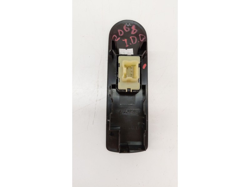 Recambio de mando elevalunas delantero derecho para renault clio iv (bh_) 0.9 tce 90 referencia OEM IAM   