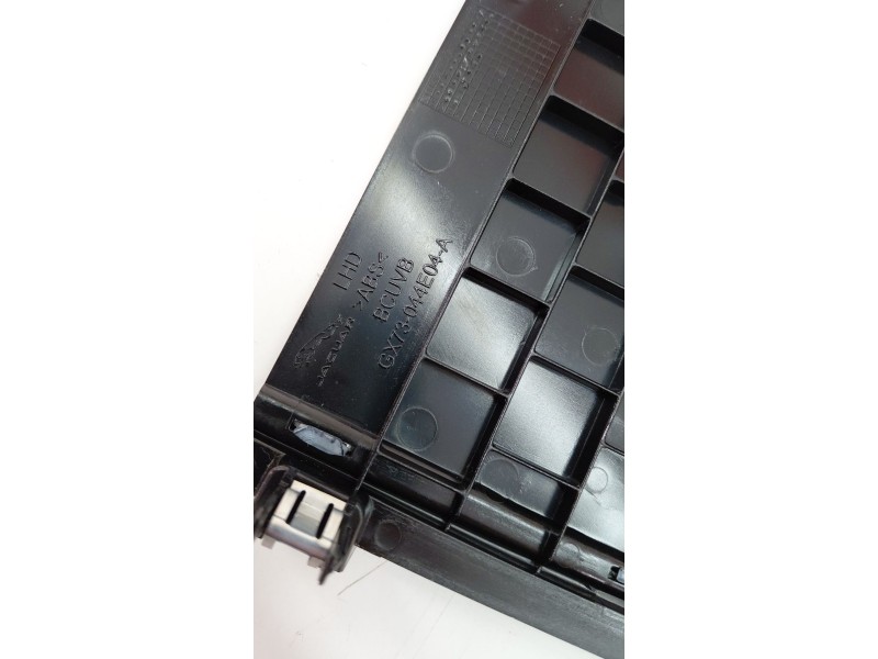 Recambio de consola central para jaguar f-pace (x761) 2.0 td4 awd referencia OEM IAM GX73044E04A  
							