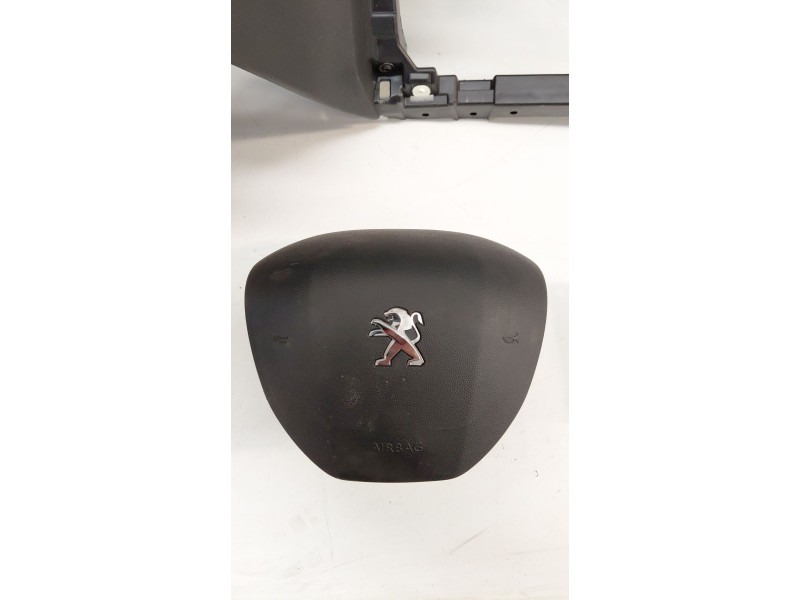 Recambio de kit airbag para peugeot 208 i (ca_, cc_) 1.2 vti 82 referencia OEM IAM   
							