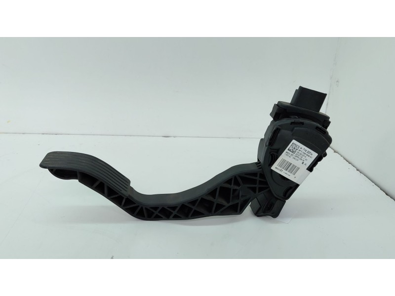 Recambio de pedal acelerador para peugeot 208 i (ca_, cc_) 1.2 vti 82 referencia OEM IAM 9671433780  