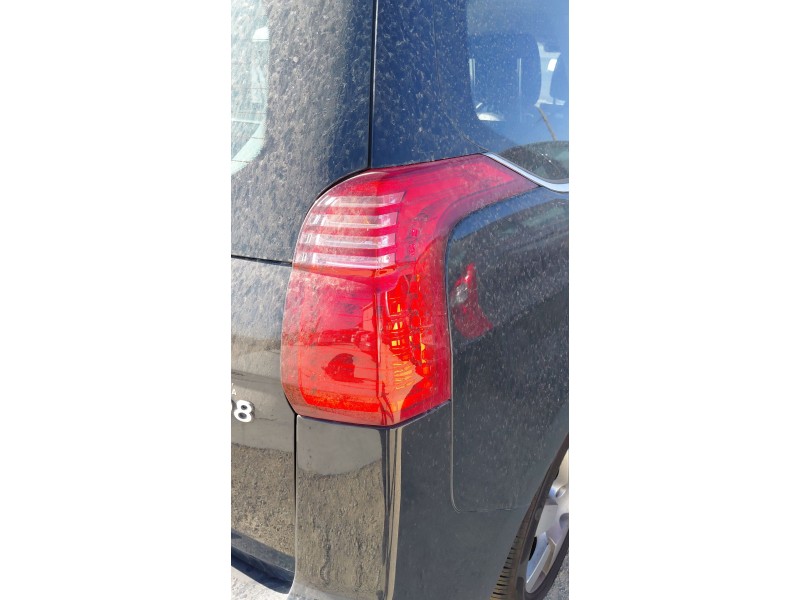 Recambio de piloto trasero derecho para peugeot 5008 (0u_, 0e_) 1.6 hdi referencia OEM IAM   
							