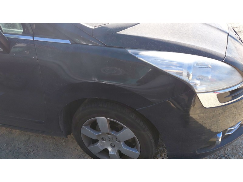 Recambio de aleta delantera derecha para peugeot 5008 (0u_, 0e_) 1.6 hdi referencia OEM IAM   
							
