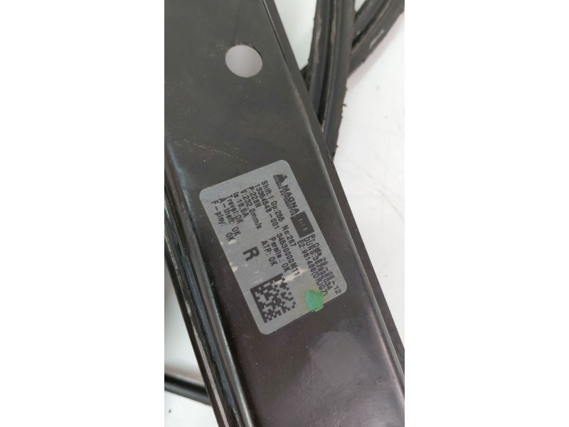 Recambio de elevalunas delantero derecho para opel meriva b monospace (s10) 1.3 cdti (75) referencia OEM IAM 13354548  