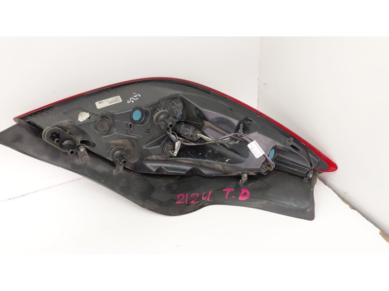 Recambio de piloto trasero derecho para opel insignia a (g09) 2.0 cdti (68) referencia OEM IAM   
							