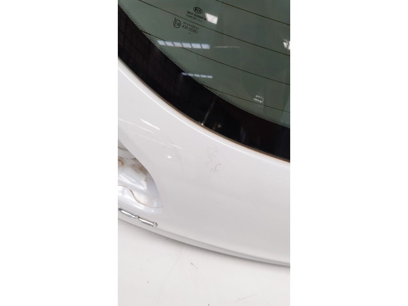 Recambio de porton trasero para kia cee´d 1.6 crdi 136 cv referencia OEM IAM   