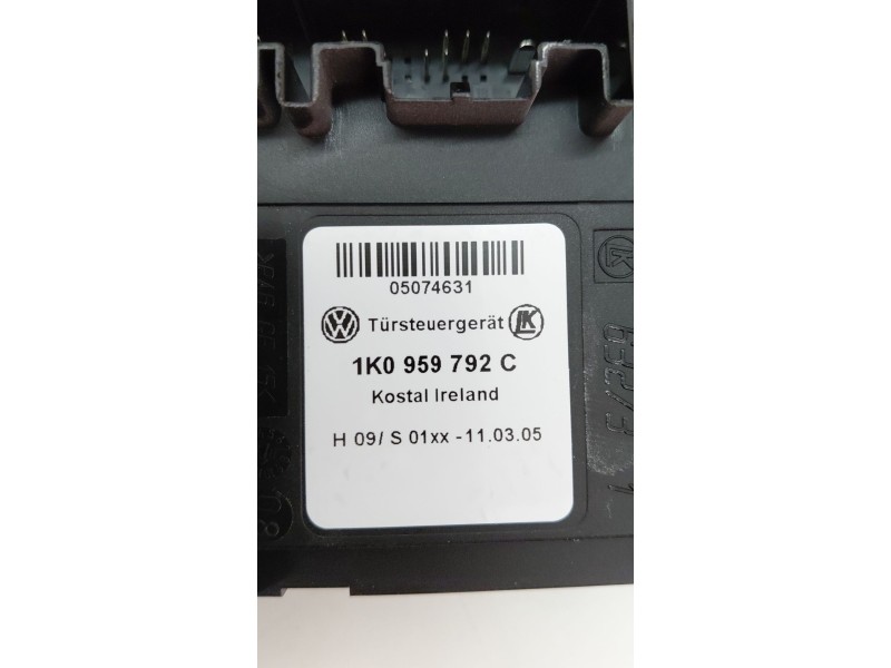 Recambio de motor elevalunas delantero derecho para volkswagen golf v (1k1) 1.6 referencia OEM IAM 1K0959792C  
							